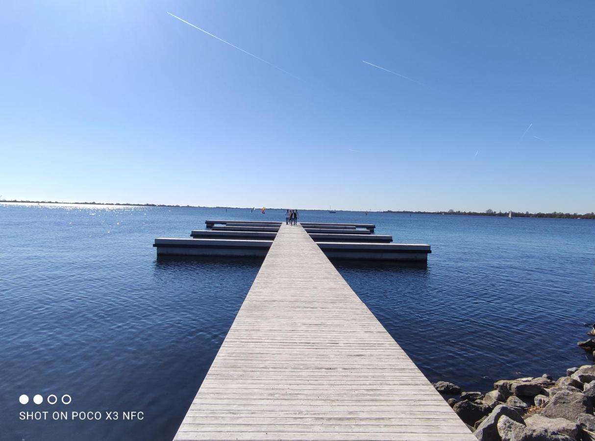 Boathouse At Unescco Fort And Magnificent Lake-View Roelofarendsveen Екстериор снимка